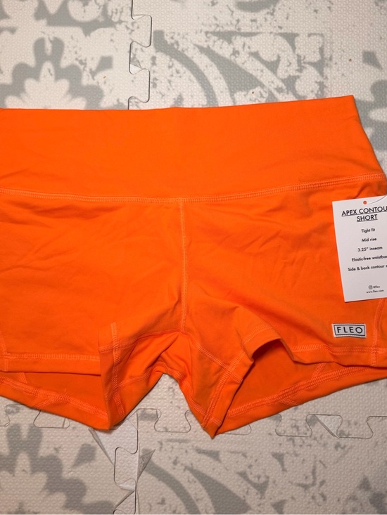 Fleo Pants - New Fleo Women's Apex Contour Shorts — Vibrant Orange Size XL 3.25" inseam